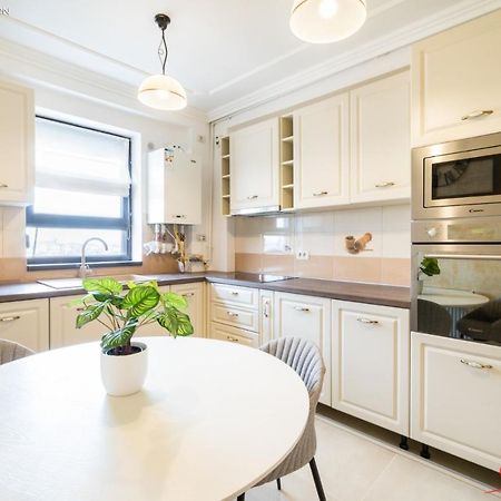 Apartament Ghimbav_Rk Buitenkant foto